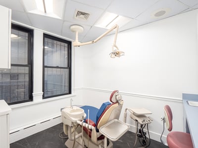 Thumbnail image of property at 33 Fifth Avenue