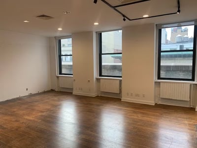 Thumbnail image of property at 385 Fifth Avenue