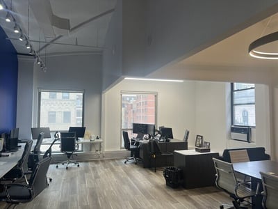 Thumbnail image of property at 390 Fifth Avenue