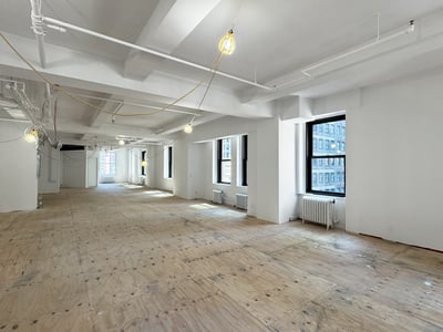 Thumbnail image of property at 425 Madison Avenue