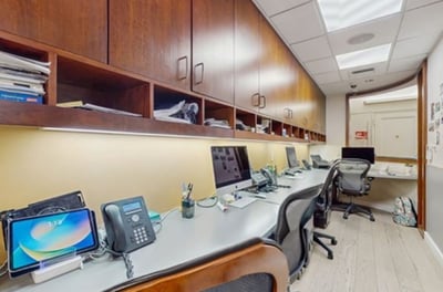 Thumbnail image of property at 905 Fifth Avenue