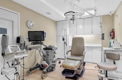 Thumbnail image of property at 885 Park Avenue