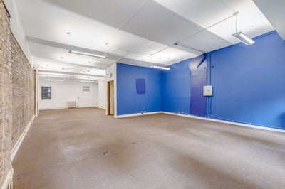 Thumbnail image of property at 1011 Avenue of the Americas