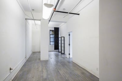 Thumbnail image of property at 16 West 36th Street