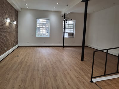 Thumbnail image of property at 31 West 26th Street